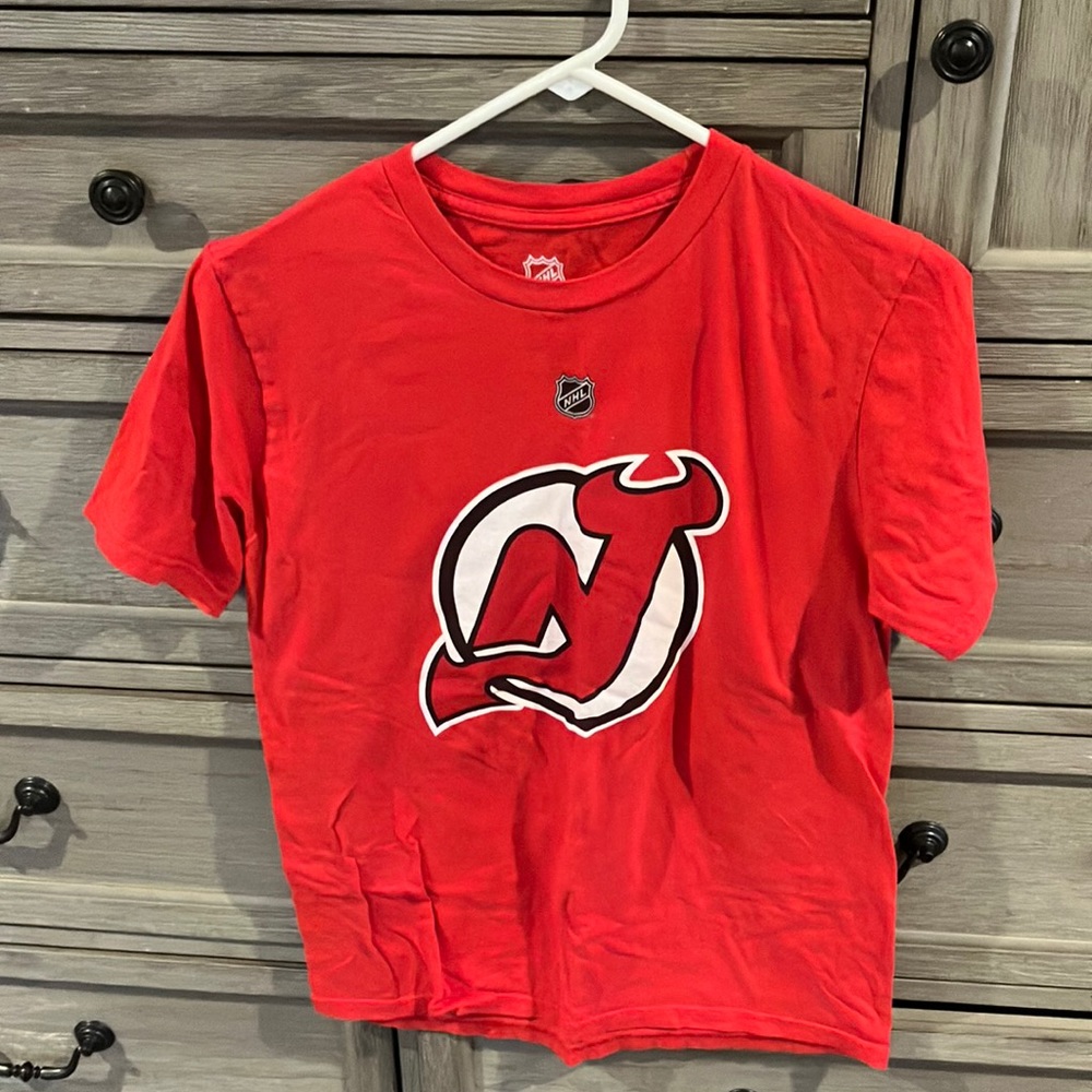 New Jersey Devils Hughes 86 youth large T-shirt